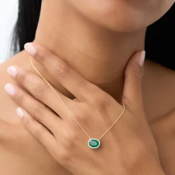 14k 1.55 - 2.20 Ctw Oval Shaped Bezel Setting Emerald Necklace
