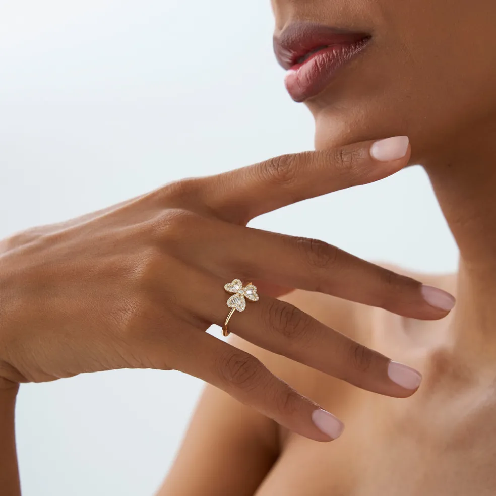 14k Baguette & Round Diamond Flower Ring