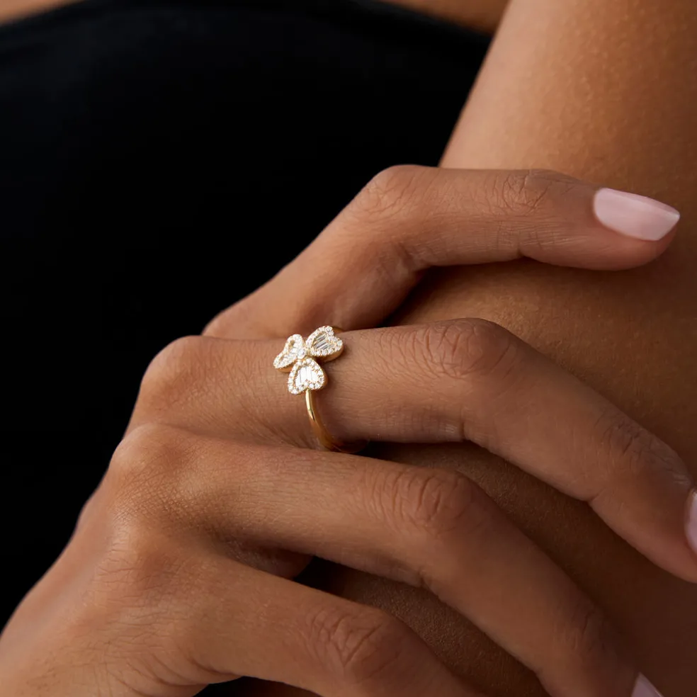 14k Baguette & Round Diamond Flower Ring