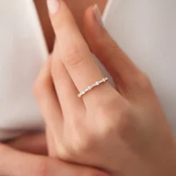 14k Baguette and Round Diamond Alternating Ring