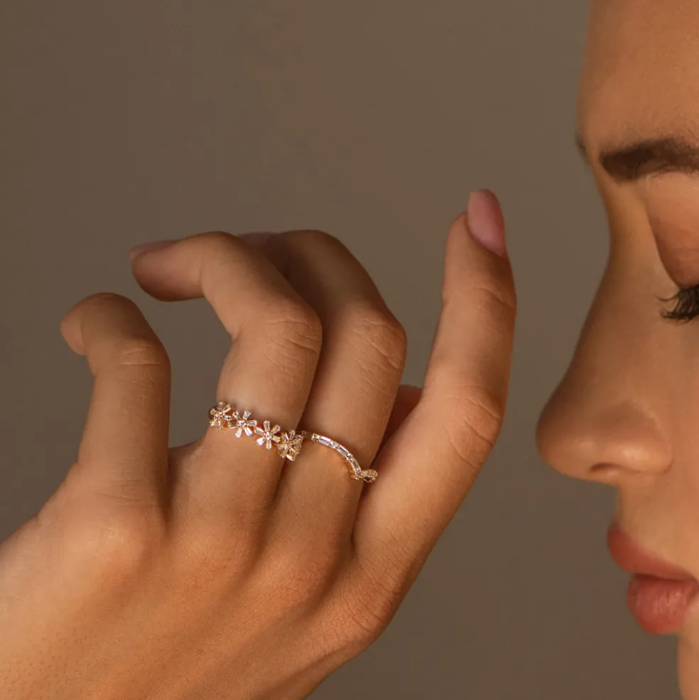 14k Baguette and Round Diamond Chevron Ring