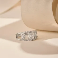 14k Baguette and Round Diamond Illusion Setting Cocktail Ring