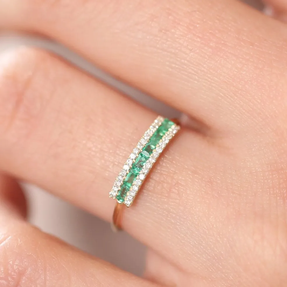 14k Baguette Emerald and Diamonds Ring