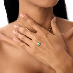 14K Bezel Setting Emerald Flower Diamond Necklace