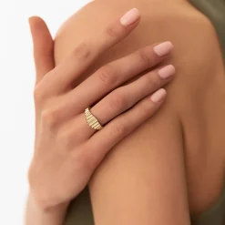 14K Bold Fluted Graduating Gold Ring