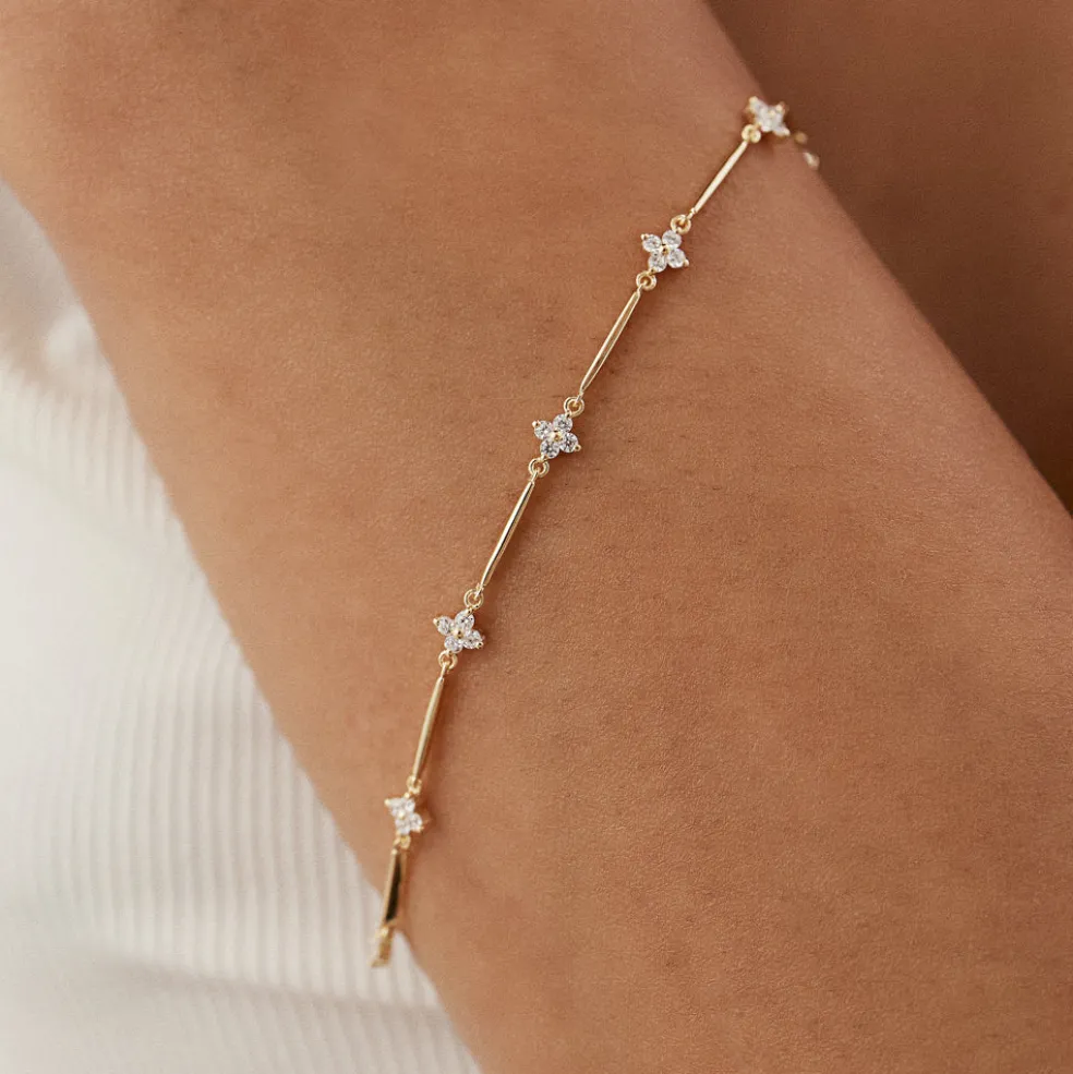 14k Clover Setting Diamond Infinity Bracelet