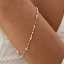 14k Clover Setting Diamond Infinity Bracelet
