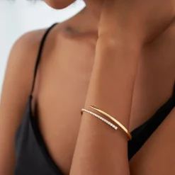 14K Cross Over Graduating Diamond Bangle
