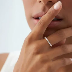 14k 0.55ctw 9 Stone Shared Prong Diamond Wedding Band