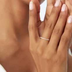 14k 0.30ctw 11 Stone Shared Prong Diamond Wedding Band