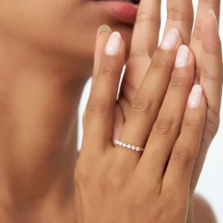 14k 0.40ctw 7 Stone Shared Prong Diamond Wedding Band