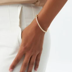 14k 1.15ctw Luxurious Cluster Diamond Bangle