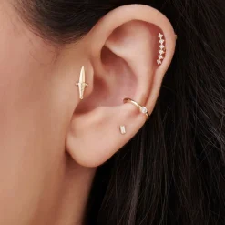 14k Curved Diamond Cluster Helix Piercing