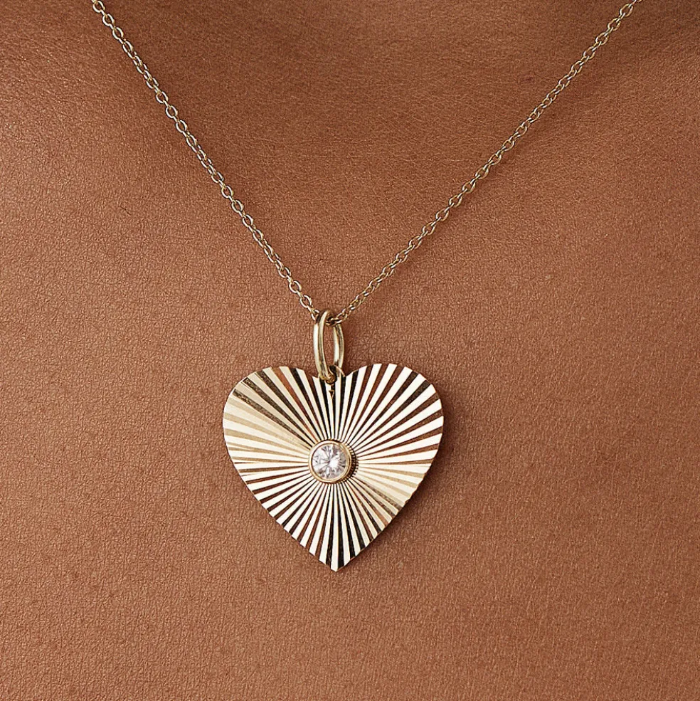 14K Diamond-Cut Heart Shape Disc Ray Pendant