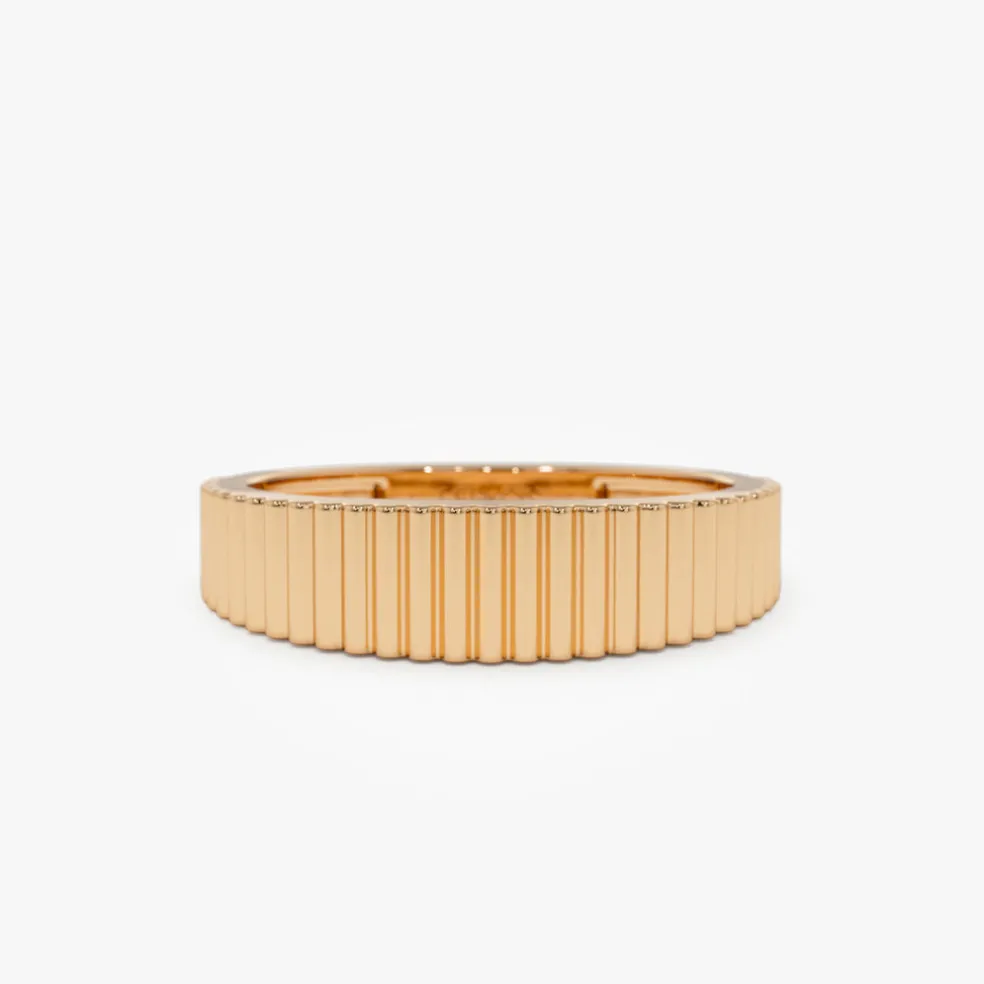 14k Fluted Textured Graduating Ring