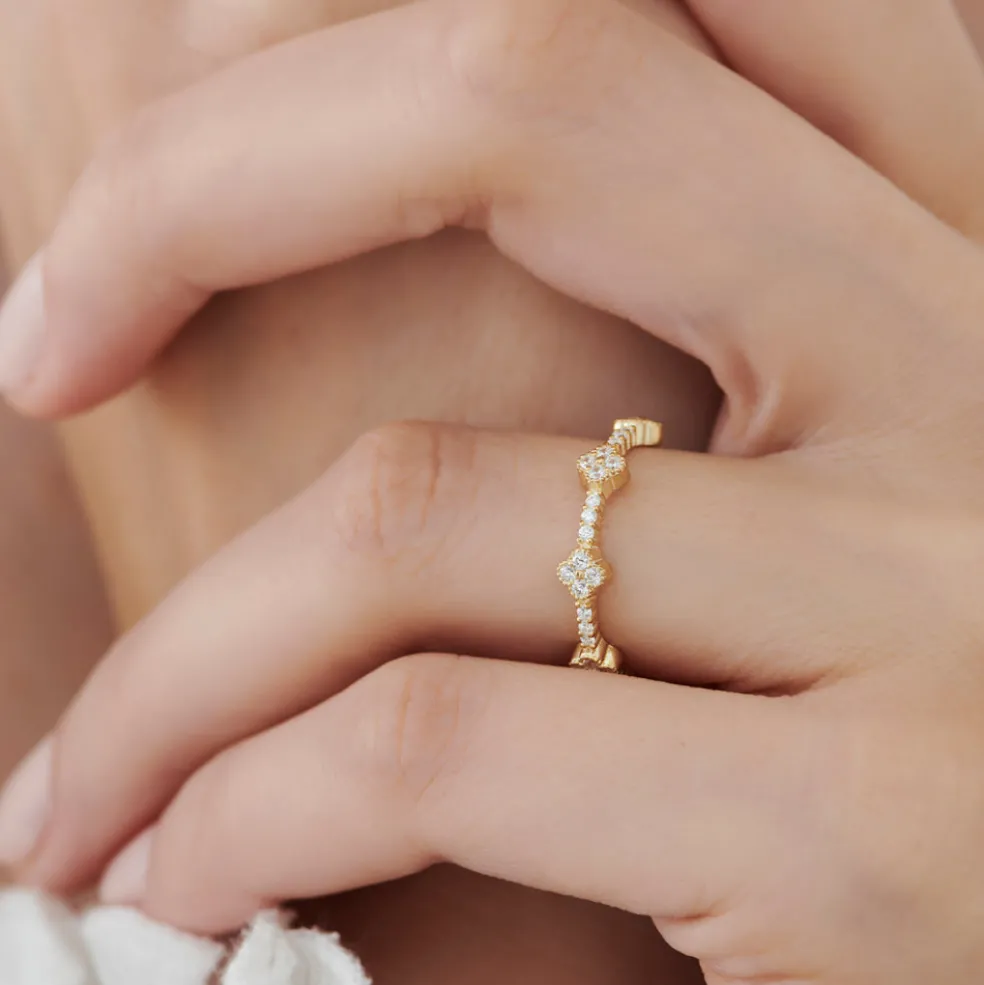 14k Full Eternity Clover Diamond Ring