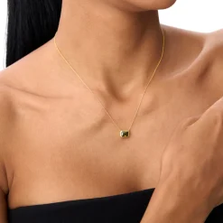 14K Gold 1.15 ctw Emerald Cut Bezel Setting Peridot