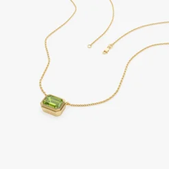 14K Gold 1.15 ctw Emerald Cut Bezel Setting Peridot