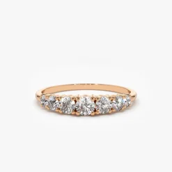 14K Gold 7 Stone Diamond Graduated Wedding Ring