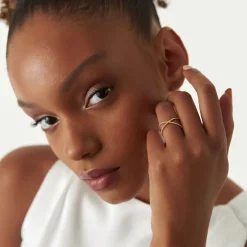 14K Gold Beaded Band Criss Cross Statement Ring