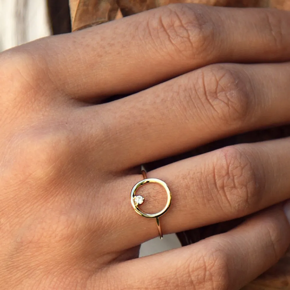 14K Gold Circle Diamond Ring