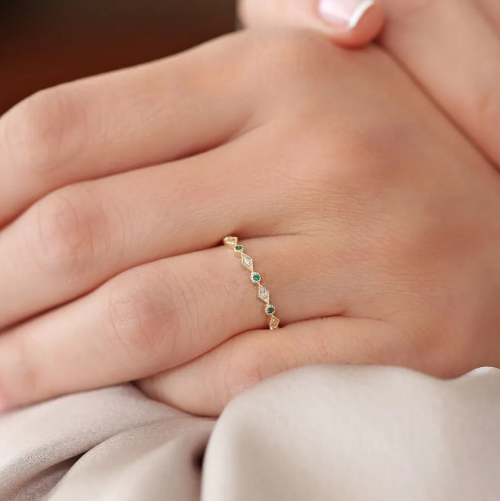 14k Gold Emerald Art Deco Wedding Band