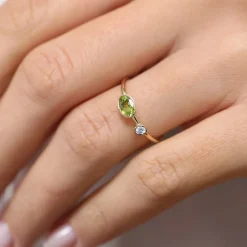 14k Gold Oval Peridot and Diamond Ring