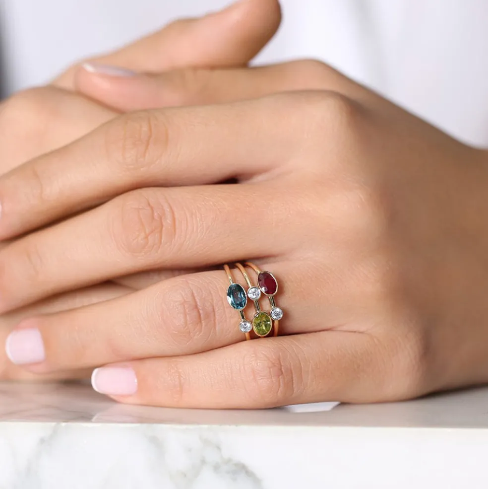 14k Gold Oval Peridot and Diamond Ring