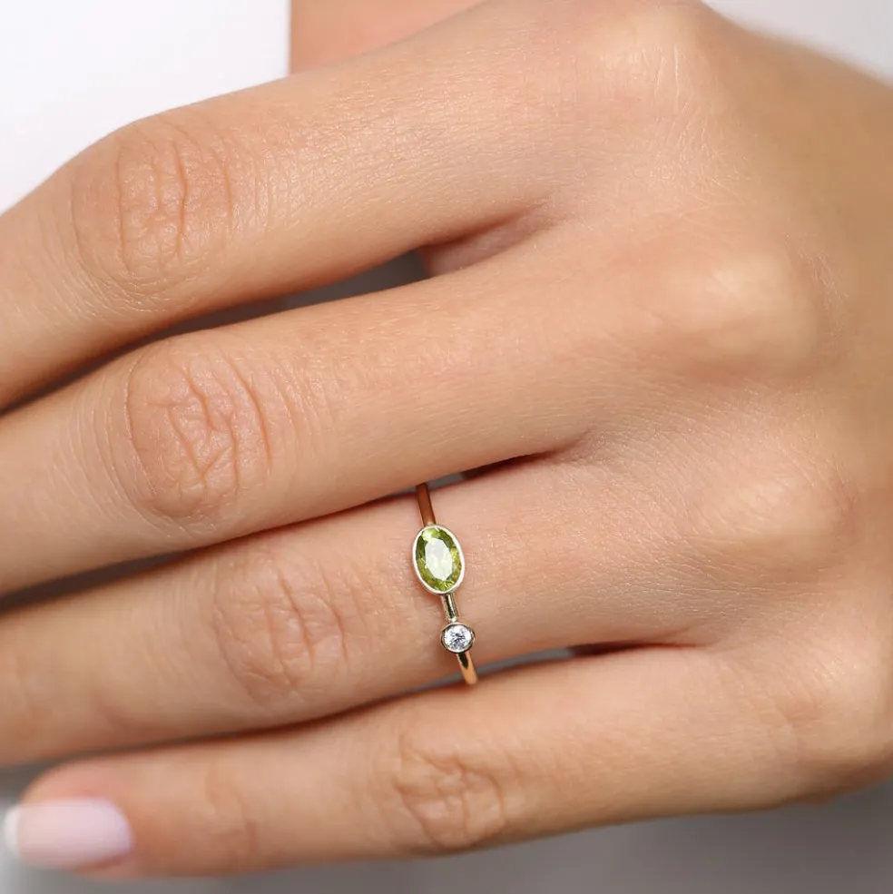 14k Gold Oval Peridot and Diamond Ring