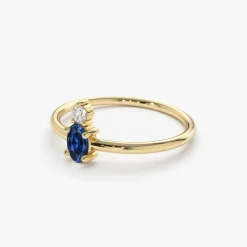 14K Gold Oval Sapphire and Diamond Ring