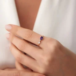 14K Gold Oval Shape Amethyst and Diamond Ring