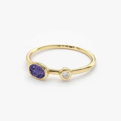 14K Gold Oval Shape Amethyst and Diamond Ring