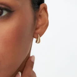 14k Gold Ribbed Teardrop Hoop Earrings