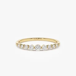 14k Gold Shared Prong Graduating Diamond Wedding Ring