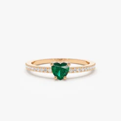 14k Heart-Shaped Emerald Ring