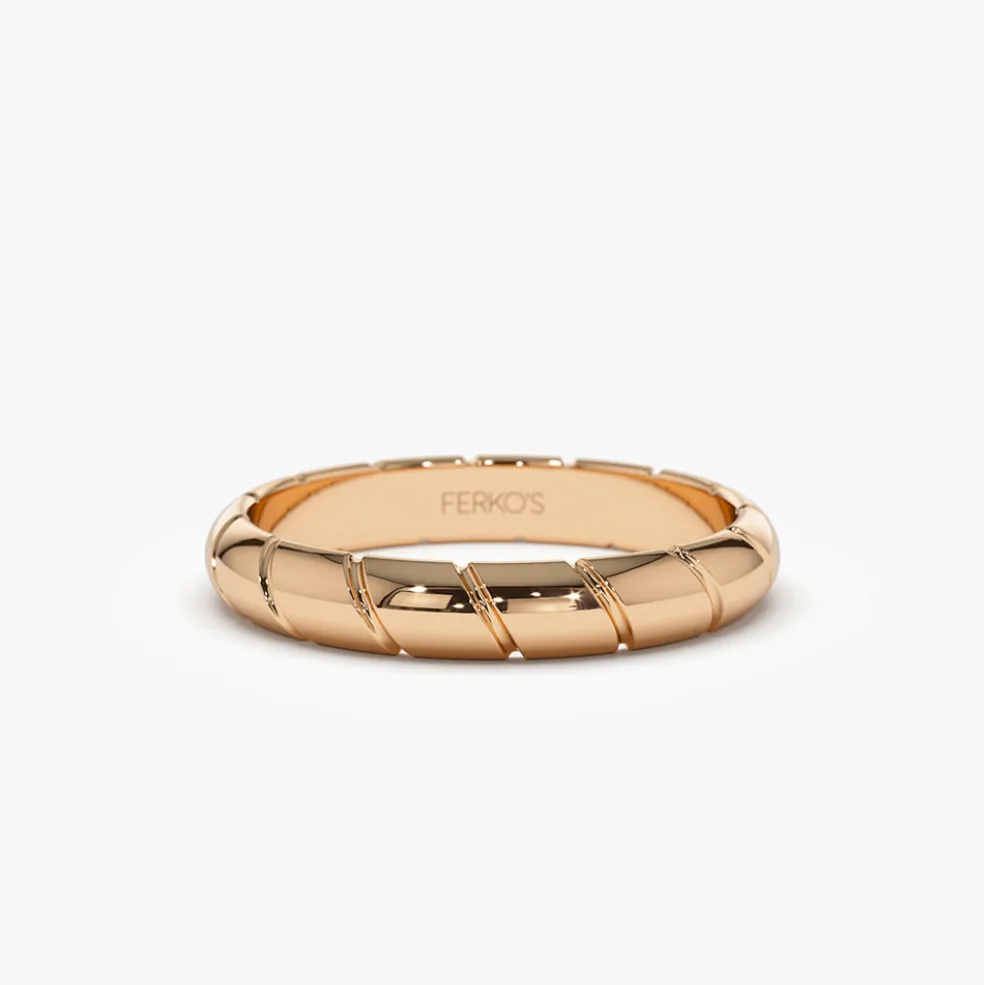 14k 3MM Unique Diagonal Cut Design Gold Ring