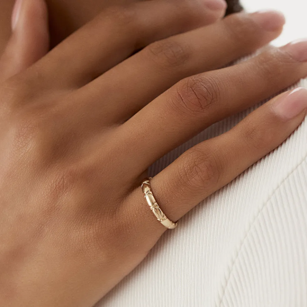 14k 3MM Unique X Cut Design Gold Wedding Ring