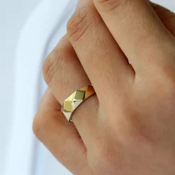 14k Pattern Bold Statement Ring