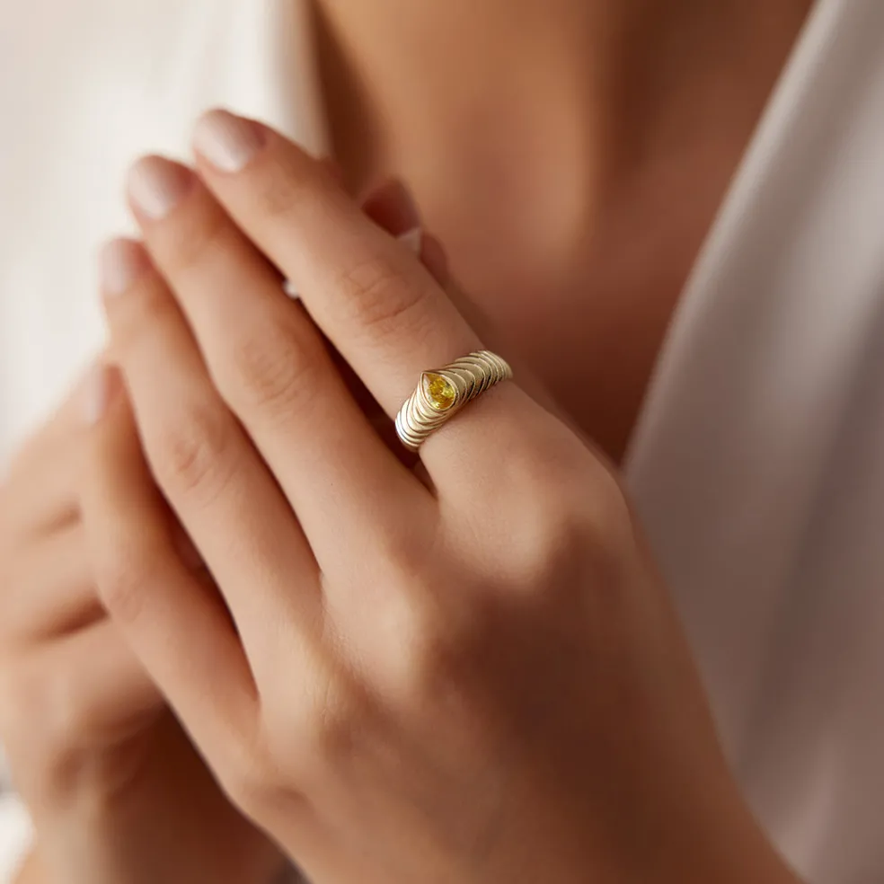 14k Pear Shape Citrine Beveled Ring