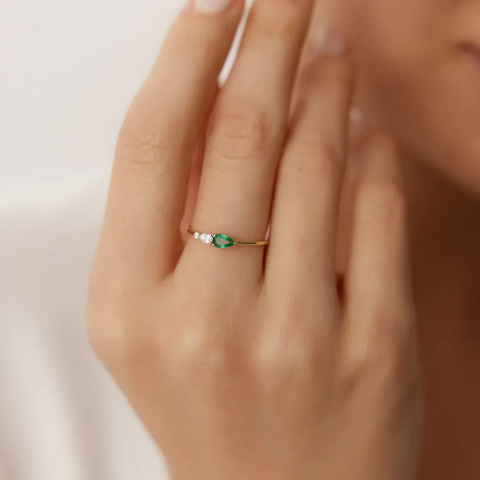 14k Pear Shape Emerald and Diamond Ring
