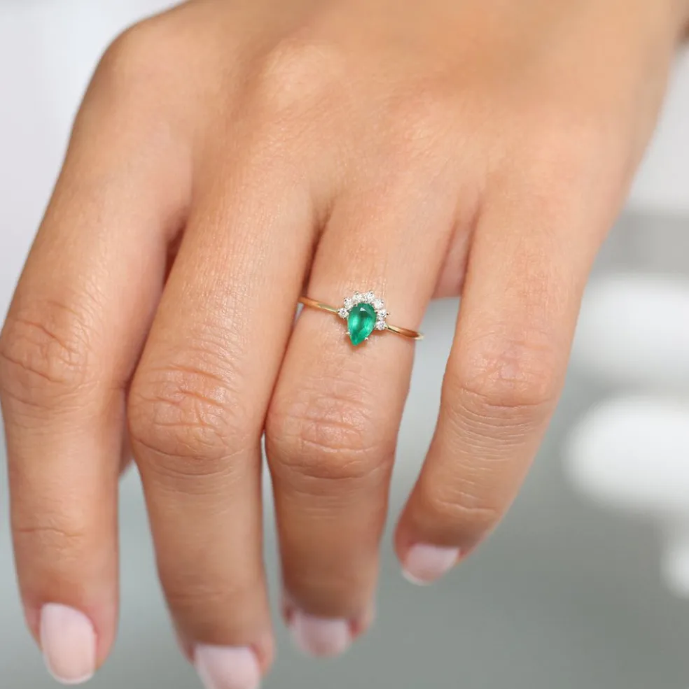 14k Pear Shape Emerald Engagement Ring