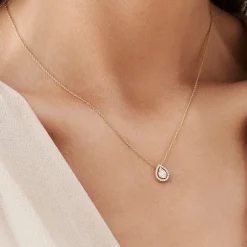 14K Pear Shaped Illusion Setting Halo Diamond Necklace
