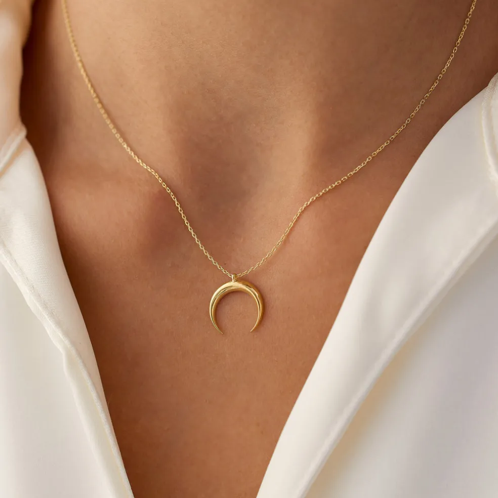 14K Plain Gold Crescent Moon Necklace