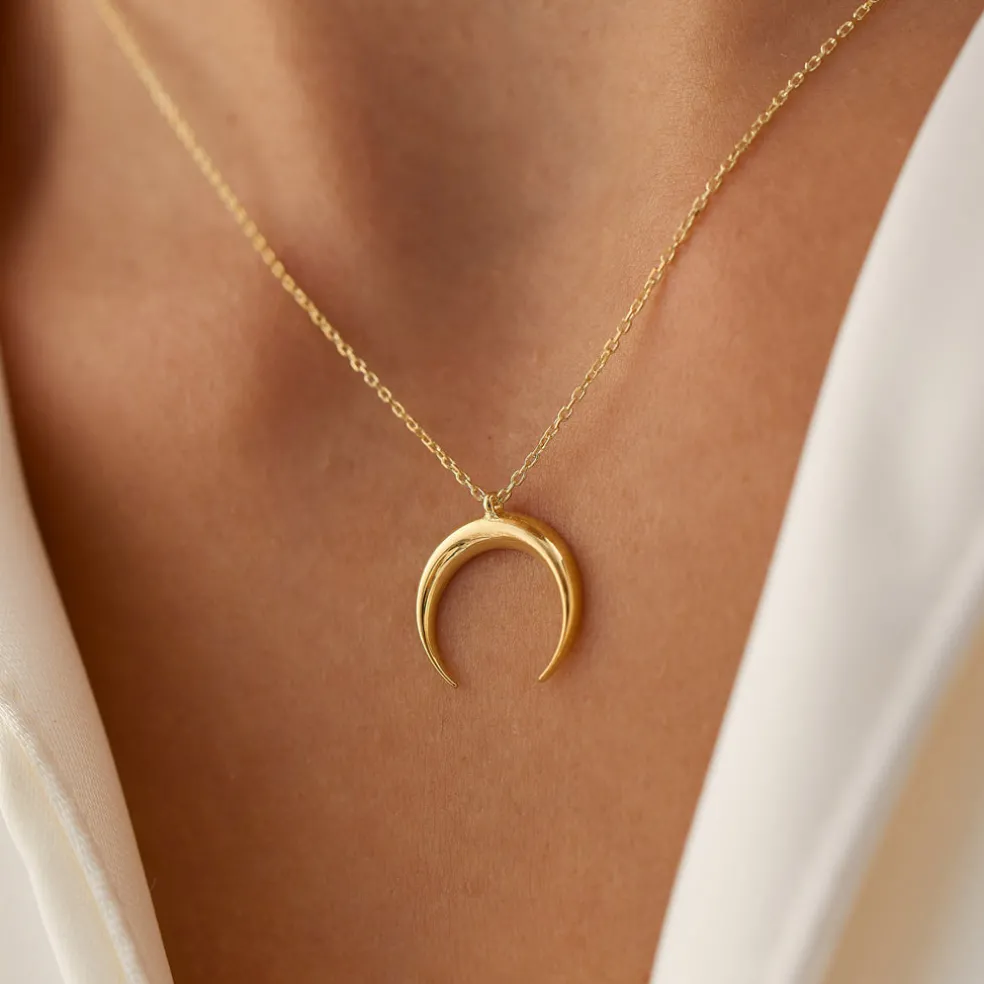 14K Plain Gold Crescent Moon Necklace