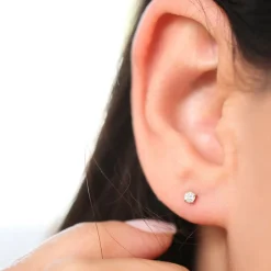 14k Prong Setting Round Diamond Studs