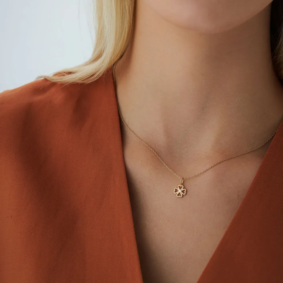 14k Single Diamond Clover Necklace
