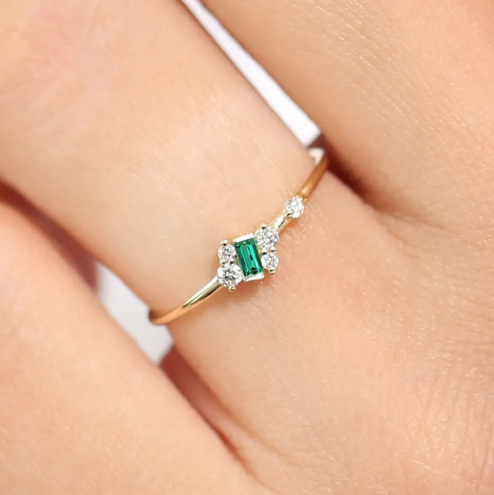 14k Slanted Baguette Emerald Ring