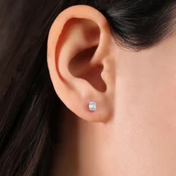 14K Tiny Baguette Diamond Stud Earrings