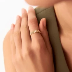 14k Unique Ribbed Three Stone Diamond Ring